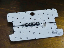 Afbeelding in Gallery-weergave laden, Armbandje Mama Zwart wit met bedeltje