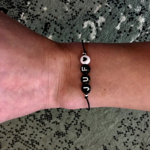 Armbandje Juf Zwart wit