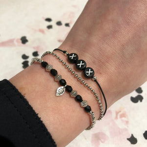 Armbandje XXX Zwart wit