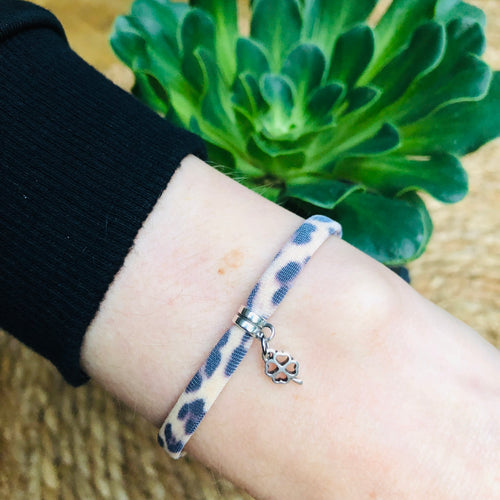 Armbandje Leopard Brown Lucky clover zilver